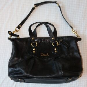 ‼️SOLD‼️ Coach | Y2K Ashley Black Leather Python Shoulder
